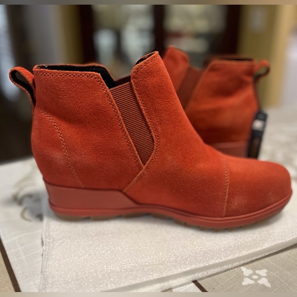 SOREL Women’s Evie Pull-On Suede Bootie. Warp Red. Size 9 M US.Brand New - Picture 6 of 16